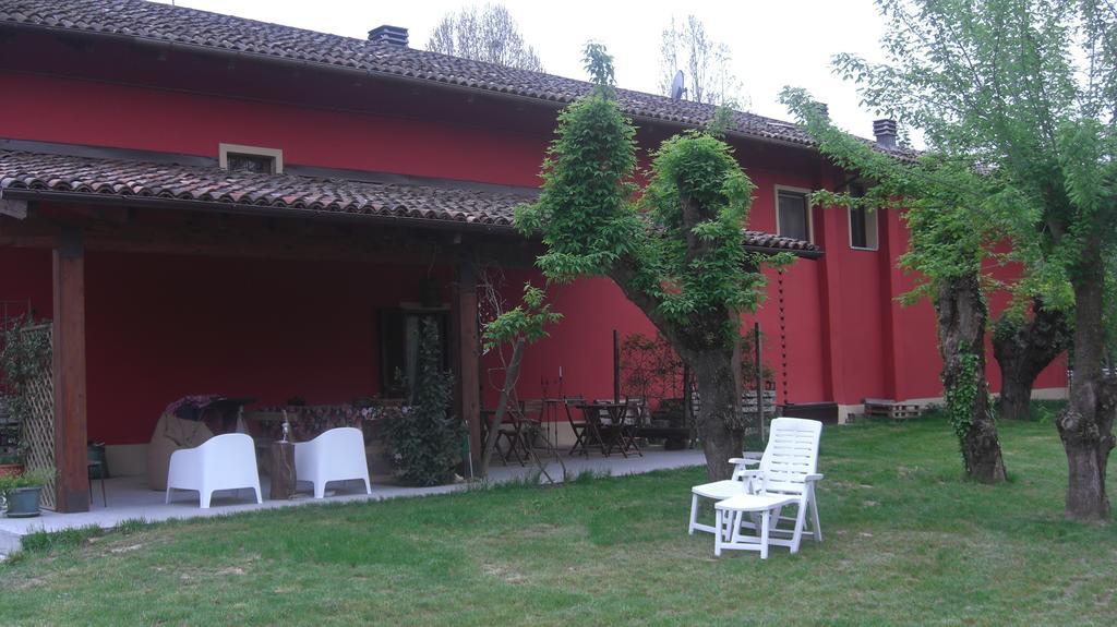 B&B Rooms Moncalvo Bagian luar foto