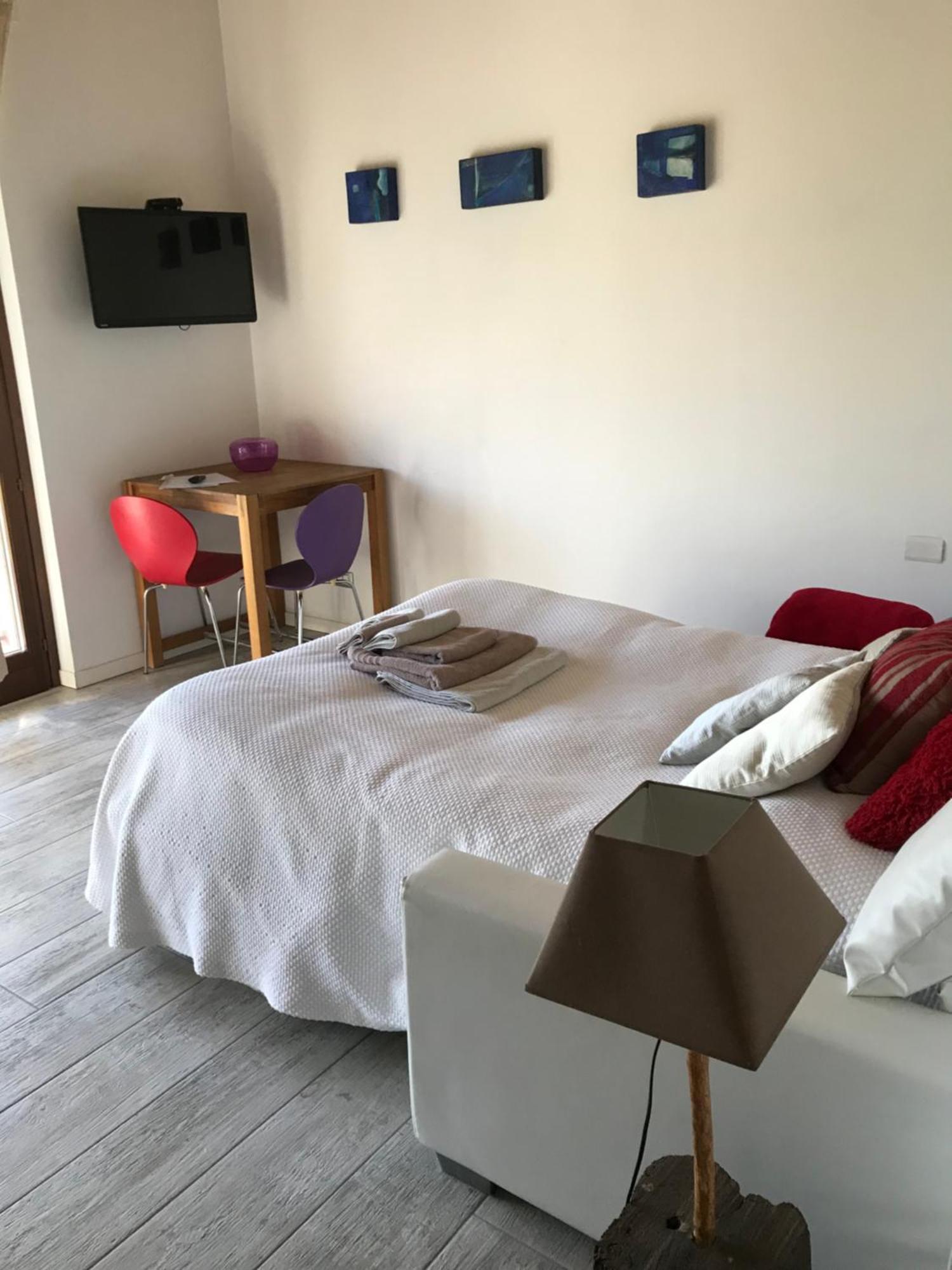 B&B Rooms Moncalvo Bagian luar foto