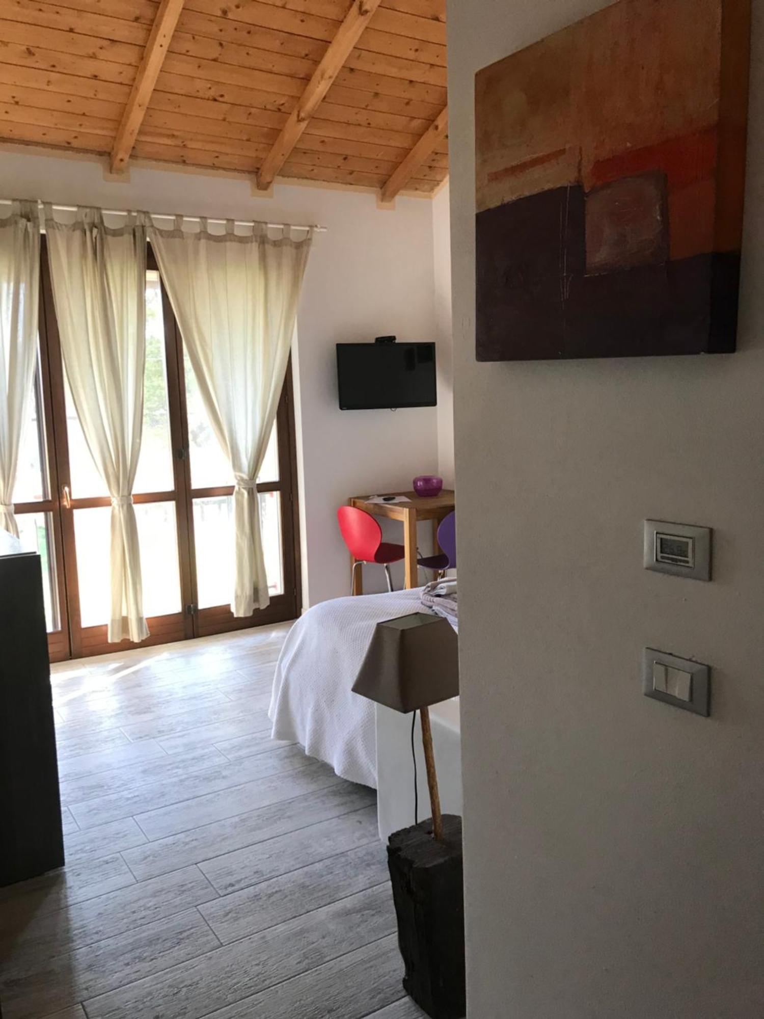 B&B Rooms Moncalvo Bagian luar foto