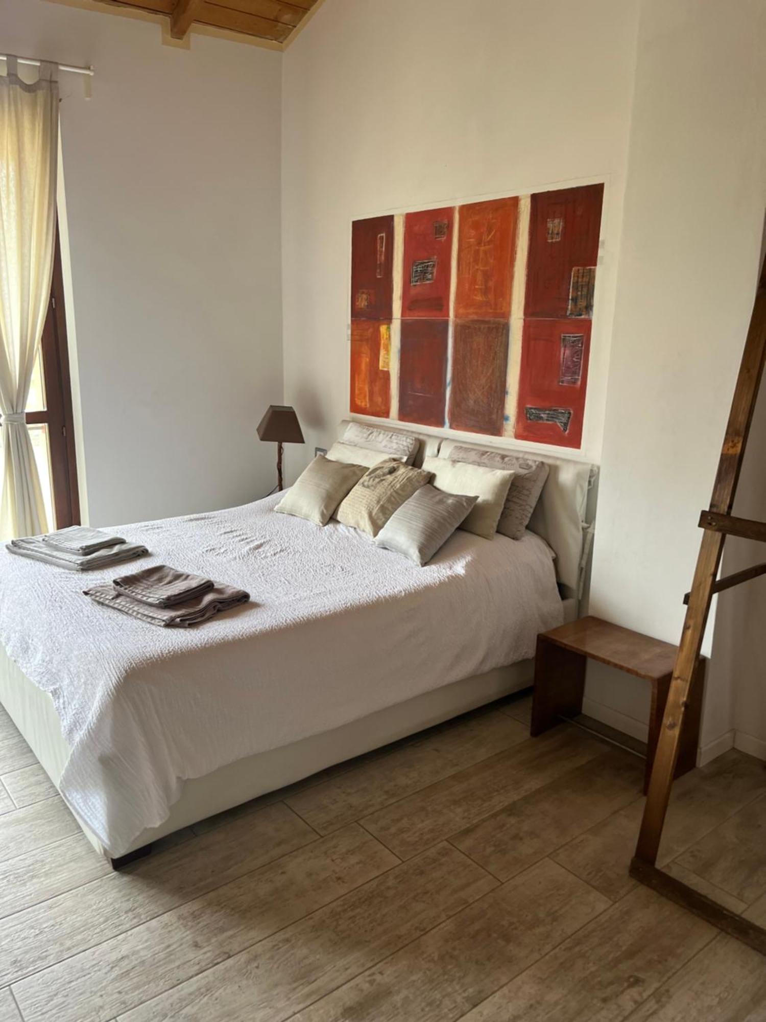 B&B Rooms Moncalvo Bagian luar foto
